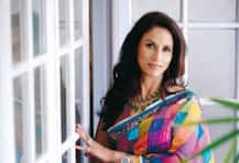 আবার শোভা দের বিতর্কিত টুইট, এবার টার্গেট মহিলা ক্রিকেটাররা