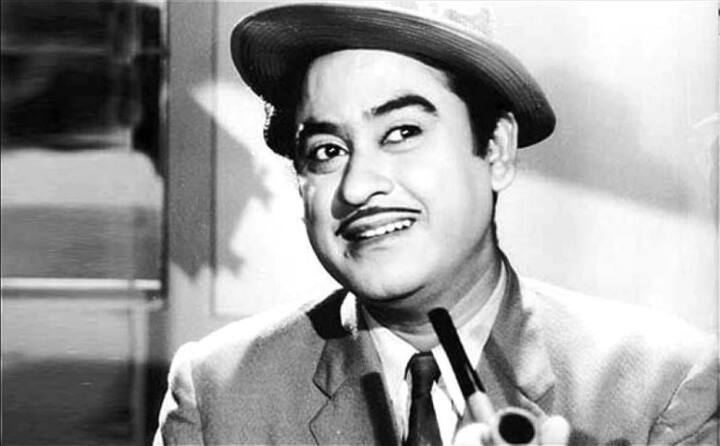 কুঞ্জলাল ছিলেন খান্ডোয়ার বিখ্যাত আইনজীবী। জন্মস্থানকে কখনও ভোলেননি কিশোর কুমার। চেয়েছিলেন খান্ডোয়াতেই জীবনের শেষ দিনগুলো কাটাতে, যদিও সেই ইচ্ছা পূর্ণ হয়নি। 