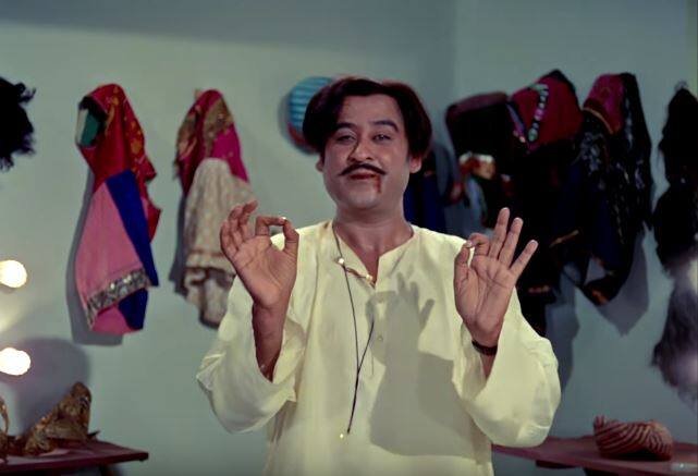 ১৯৮৭ সালে কিশোর ঠিক করেন, ফিল্ম থেকে সন্ন্যাস নিয়ে ফিরে যাবেন পুরনো শহর খান্ডোয়ায়। বলতেন, দুধ জলেবি খায়েঙ্গে, খান্ডোয়া মে বস জায়েঙ্গে। কিন্তু এই স্বপ্ন পূর্ণ হয়নি। সে বছরই ১৮ অক্টোবর হৃদরোগে আক্রান্ত হয়ে তাঁর মৃত্যু হয়। মাতৃভূমি খান্ডোয়াতেই হয় তাঁর শেষকৃত্য। 