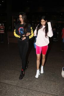  মার্কিন মুলুক থেকে সপরিবারে মুম্বই ফিরলেন শ্রীদেবী, বিমানবন্দরে মধ্যমণি গোলাপী শর্টসে জাহ্নবী