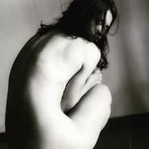 ইনস্টাগ্রামে অনাবৃত ছবি পোস্ট করে তাক লাগালেন কাল্কি কোয়েচলিন...