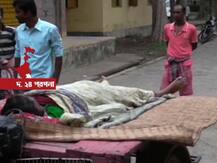 টাকা না পেয়ে গৃহবধূকে ‘বিষ খাইয়ে খুন’, অভিযুক্ত স্বামী সহ ৭ জন পলাতক