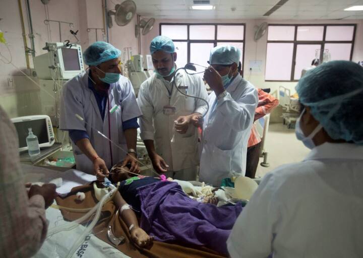 জানা গিয়েছে, টাকা বকেয়া থাকায় অক্সিজেনের সরবরাহ স্থগিত রাখা হয়েছিল।