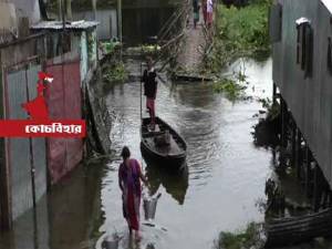 উত্তর ও দক্ষিণবঙ্গের একাধিক জেলায় বন্যা পরিস্থিতির অবনতি, বহু এলাকা জলমগ্ন