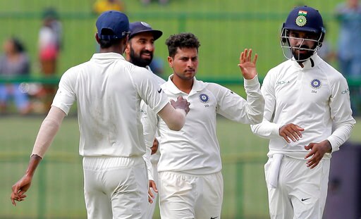 চতুর্থত, উইকেট থেকে স্পিনাররা সাহায্য পাচ্ছেন। প্রথম ইনিংসে কুলদীপ যাদব চারটি এবং অশ্বিন দুটি উইকেট নেন। আজও দিনের প্রথম উইকেটটা অশ্বিনই নিয়েছেন। ফলে তাঁর পক্ষে আরও সাফল্য পাওয়া সম্ভব বলেই মনে করছেন বিশেষজ্ঞরা