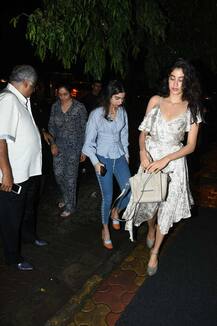 শ্রীদেবীর জন্মদিনে সব আলো কেড়ে নিল বড় মেয়ে জাহ্নবী