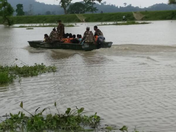 দেখুন আরও ছবি...