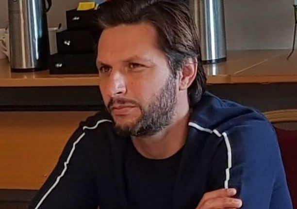 Imran Khan must do more about Kashmir, Shahid Afridi writes in his autobiography কাশ্মীর সমস্যার সমাধানে আরও উদ্যোগী হতে হবে ইমরান খানকে, আত্মজীবনীতে লিখলেন আফ্রিদি