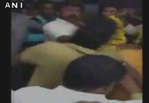 ভিডিওতে দেখুন: ভক্তকে চড় মারলেন তেলুগু অভিনেতা-বিধায়ক বালকৃষ্ণ