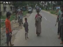 ঝাড়খণ্ড: অ্যাম্বুলেন্স দেয়নি হাসপাতাল, পায়ে হেঁটে বাড়ি ফেরার পথে মায়ের কোলেই মৃত্যু শিশুর