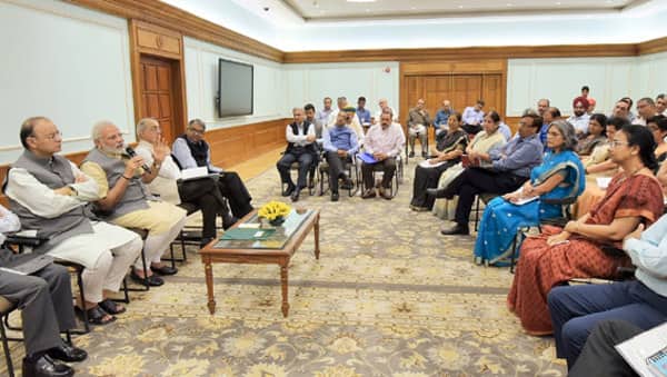 Take Speedy Decisions Pm To Bureaucracy কাজে গতি আনুন, দ্রুত সিদ্ধান্ত নিন, আমলাদের নির্দেশ প্রধানমন্ত্রীর