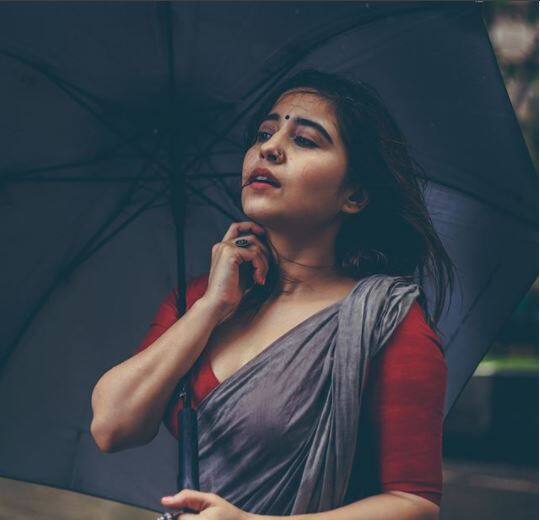 এই ছবিগুলিতে শ্বেতাকে মোহময়ী লাগছে