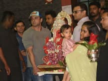 গণপতি বাপ্পা মোরিয়া! দেখুন সলমন খান পরিবারের গণেশ বিসর্জনের ছবি