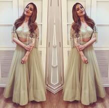 ‘দাবাঙ গার্ল’ সোনাক্ষী সিংহ দেখালেন তিনি ভারতীয় ও পাশ্চাত্য-- দুই পোশাকেই সাবলীল