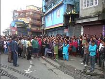 মোর্চার বৈঠকে হানা পুলিশের, গ্রেফতার ১১, পালালেন বিমল-রোশন, জারি লুকআউট নোটিস