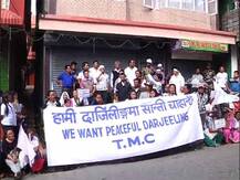 মোর্চার বনধ উপেক্ষা করেই ছন্দে ফিরছে দার্জিলিং, পুলিশি আশ্বাসে খুলল দোকানপাট