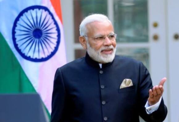 মায়ানমারে মোদী, স্বাগত প্রেসিডেন্টের, রোহিঙ্গা ইস্যু তুলবেন বৈঠকে? Pm Modi Reaches Myanmar For First Bilateral Visit President Htin Kyaw Receives Him মায়ানমারে মোদী, স্বাগত প্রেসিডেন্টের, রোহিঙ্গা ইস্যু তুলবেন বৈঠকে?