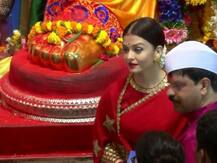 দেখুন! পুজো মণ্ডপে লাল শাড়ি, সিঁদুরে চোখ ধাঁধানো ঐশ্বর্যা