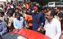 মুম্বাইকারের মতোই গণেশ বিসর্জনে সামিল কপূর খানদান, দেখব কারা এলেন বিসর্জনে