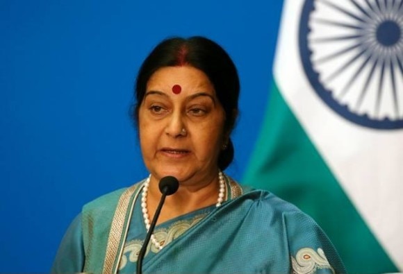 India ready to give visa to parents of Pak boy detained by BSF: Swaraj বিএসএফের হাতে ধৃত পাক কিশোরের বাবা-মাকে ভিসা দিতে প্রস্তুত ভারত: সুষমা