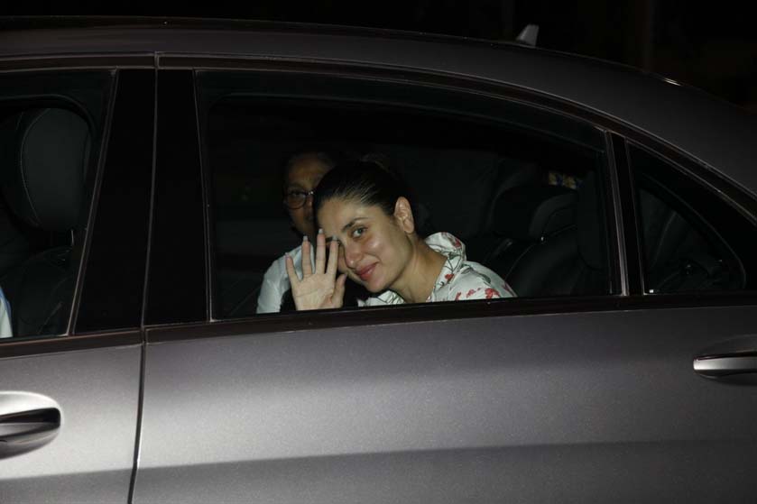 লক্ষ্যর সঙ্গে খেলতে মায়ের কোলে চড়ে তুষার কপূরের বাড়ি চলল তৈমুর