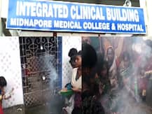 ফের কুসংস্কারের ছায়া, এবার মেডিক্যাল কলেজ চত্বরে দেবীজ্ঞানে রোগীকে পুজো!