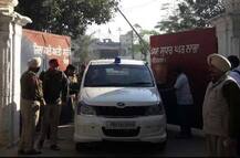 জঙ্গিকে ছেড়ে দিতে ৪৫ লাখ টাকা ঘুষ নিয়েছেন, অভিযোগের আঙুল উত্তরপ্রদেশের পুলিশ কর্তার দিকে