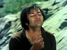 বয়স ফাঁস করে দাও, সুন্দরীরা পালিয়ে যায়, জীবন শুরু ৮০তে, জন্মদিনে বললেন প্রেম চোপড়া