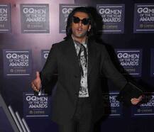 জি কিউ অ্যাওয়ার্ডের মঞ্চে আচমকাই অনুষ্কা শর্মার সঙ্গে দেখা তাঁর প্রাক্তন বয়ফ্রেন্ড রণবীর সিংহের সঙ্গে, তারপর কী হল দেখুন 