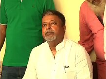 বিজেপিতেই যাচ্ছেন? রাহুল সিংহের জন্মদিনের পার্টিতে আমন্ত্রিত মুকুল