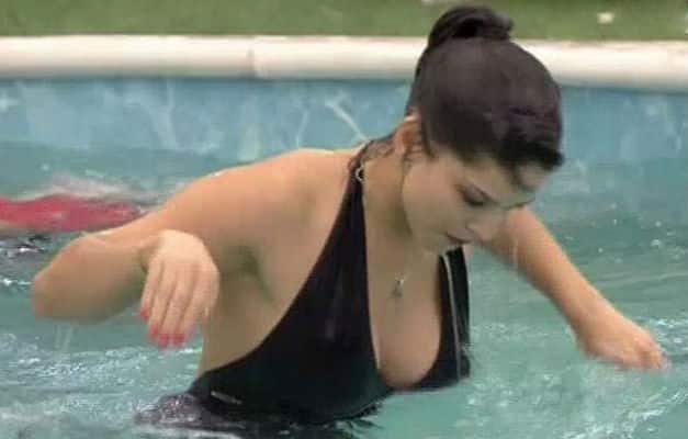 সানি লিওনকে বিকিনি পরে দেখা গিয়েছিল বিগ বস সিজন-৫