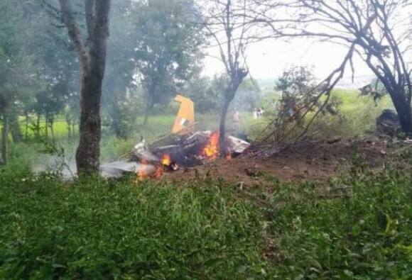 Iaf Trainer Aircraft Crashes Near Hyderabad Pilot Safe ভেঙে পড়ল বায়ুসেনার প্রশিক্ষণ বিমান, পাইলট নিরাপদ