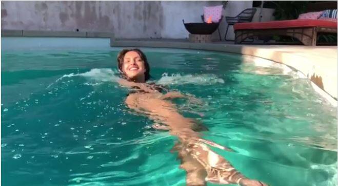 প্রিয়ঙ্কার এই ছবিগুলি সোশ্যাল মিডিয়ায় ভাইরাল হয়ে গিয়েছে।