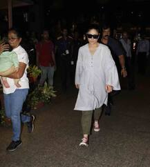 শ্যুটিং শেষে বাড়ি ফিরলেন করিনা, মায়ের সঙ্গে ছিল ছোট্ট তৈমুর, বিমানবন্দরেই ঘুমিয়ে পড়ল খুদে