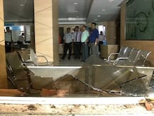 রোগীমৃত্যু ঘিরে উত্তপ্ত ঢাকুরিয়ার আমরি হাসপাতাল, ভাঙচুর