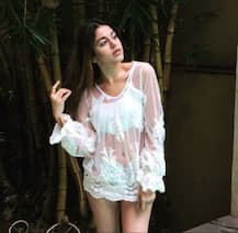 ইন্সটাগ্রামে নিজের সাম্প্রতিক ছবি দিয়ে ফের উষ্ণতার পারদ চড়ালেন পূজা বেদী কন্যা আলিয়া ইব্রাহিম