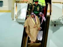  রাশিয়া সফরে সৌদির রাজা সলমন, সঙ্গে বহুমূল্য কার্পেট, বিমানে সোনার এসক্যালেটর, হোটেলে ঘরের ভাড়া একদিনে ২৪৮৬৭৫ টাকা