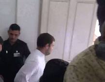 গুজরাতে ভুল করে মহিলা শৌচাগারে ঢুকে বেরিয়ে এলেন রাহুল গাঁধী!