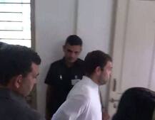 গুজরাতে ভুল করে মহিলা শৌচাগারে ঢুকে বেরিয়ে এলেন রাহুল গাঁধী!