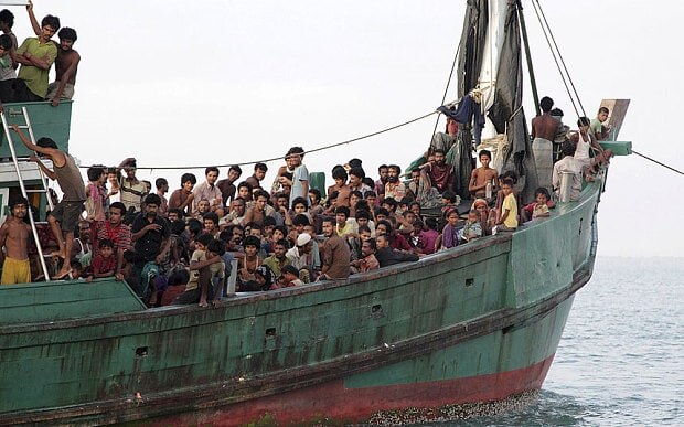 Boat Carrying Rohingya Muslims Capsizes Killing At Least 12 বাংলাদেশ উপকূলে রোহিঙ্গা মুসলিম বোঝাই নৌকাডুবি, মৃত অন্তত ১২