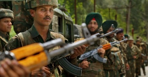 Army gives commanders on LoC nod to hit back against Pakistani action পাক হামলার বিরুদ্ধে পাল্টা আক্রমণ চালাতে আধিকারিকদের সবুজ সংকেত দিল সেনা
