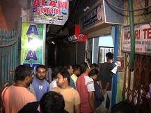 জাকারিয়া স্ট্রিটে নিজের দোকানে জহুরি খুন