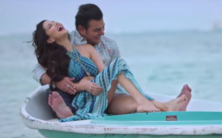 ‘তেরা ইন্তেজার’ একটি সাসপেন্স থ্রিলার ভিত্তিক ছবি। ছবিতে প্রধান ভূমিকায় রয়েছেন আরবাজ ও সানি।