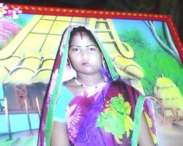 Pregnant woman died in police raid in Barabanki ফের কাঠগড়ায় উত্তরপ্রদেশ পুলিশ, বারাবাঁকিতে অন্তঃসত্ত্বা মহিলাকে পিটিয়ে হত্যা