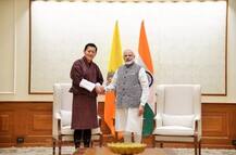 পরিবার নিয়ে দেখা করতে এলেন ভুটানের রাজা, রাজপুত্রর সঙ্গে খেলায় মাতলেন প্রধানমন্ত্রী মোদী