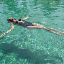 ছবিতে দেখুন: ৪২ বছরেও ভক্তদের মনে কেমন আগুন ধরাচ্ছেন সুস্মিতা সেন...