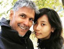 নেটিজেনদের বুড়ো আঙুল, ৫২-র মিলিন্দ সোমান চুটিয়ে প্রেম করছেন অষ্টাদশীর সঙ্গে, চলছে ইন্সটাগ্রামে ছবি আপলোডও