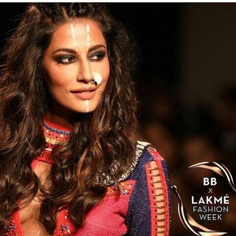 সাহেব বিবি অওর গ্যাংস্টার থ্রি-তে দেখা যাবে তাঁকে। এছাড়াও কাজ করবেন সেফ আলি খানের সঙ্গে বাজার-এ।