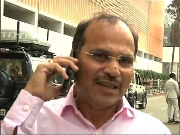 Adhir chowdhury meets Yogi adityanath at lucknow জল্পনা উড়িয়ে লখনউয়ে বৈঠক শেষে আদিত্যনাথ সরকারের সমালোচনায় অধীর