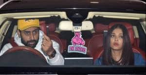 দেখুন: আপত্তিকর অ্যাঙ্গেল থেকে ঐশ্বর্যর ছবি তোলায় ফটোগ্রাফারকে ধমক অভিষেকের